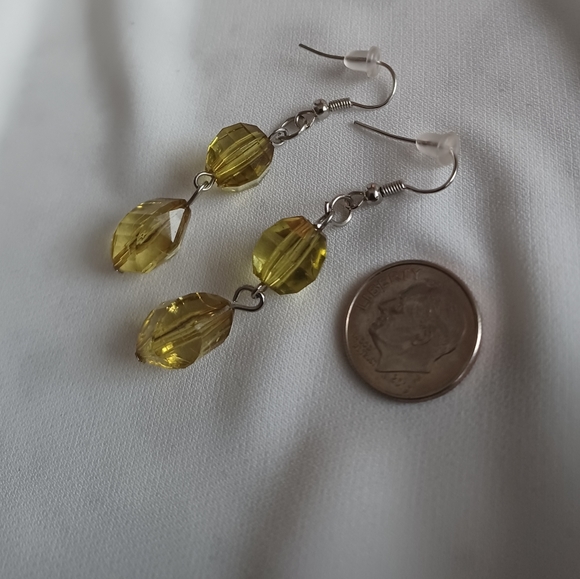 Light Green Dangling Earrings - Picture 6 of 7